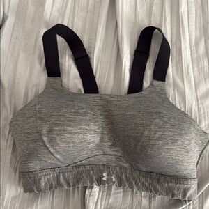 Under Armour Gray Sports Bra with Racerback and Seamless Design